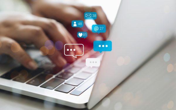 kit digital pack redes sociales y ordenador