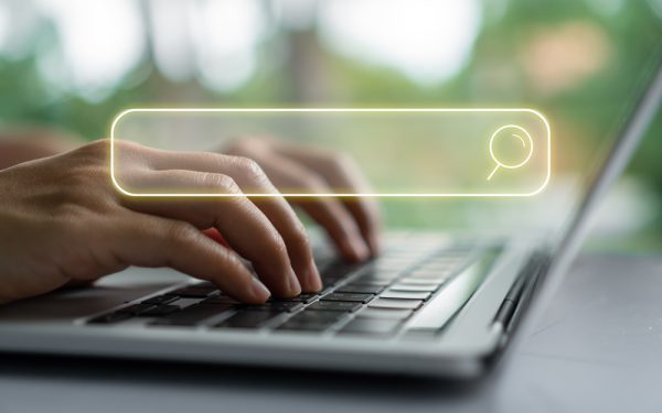 agente digitalizador para pedir el ordenador con SEO